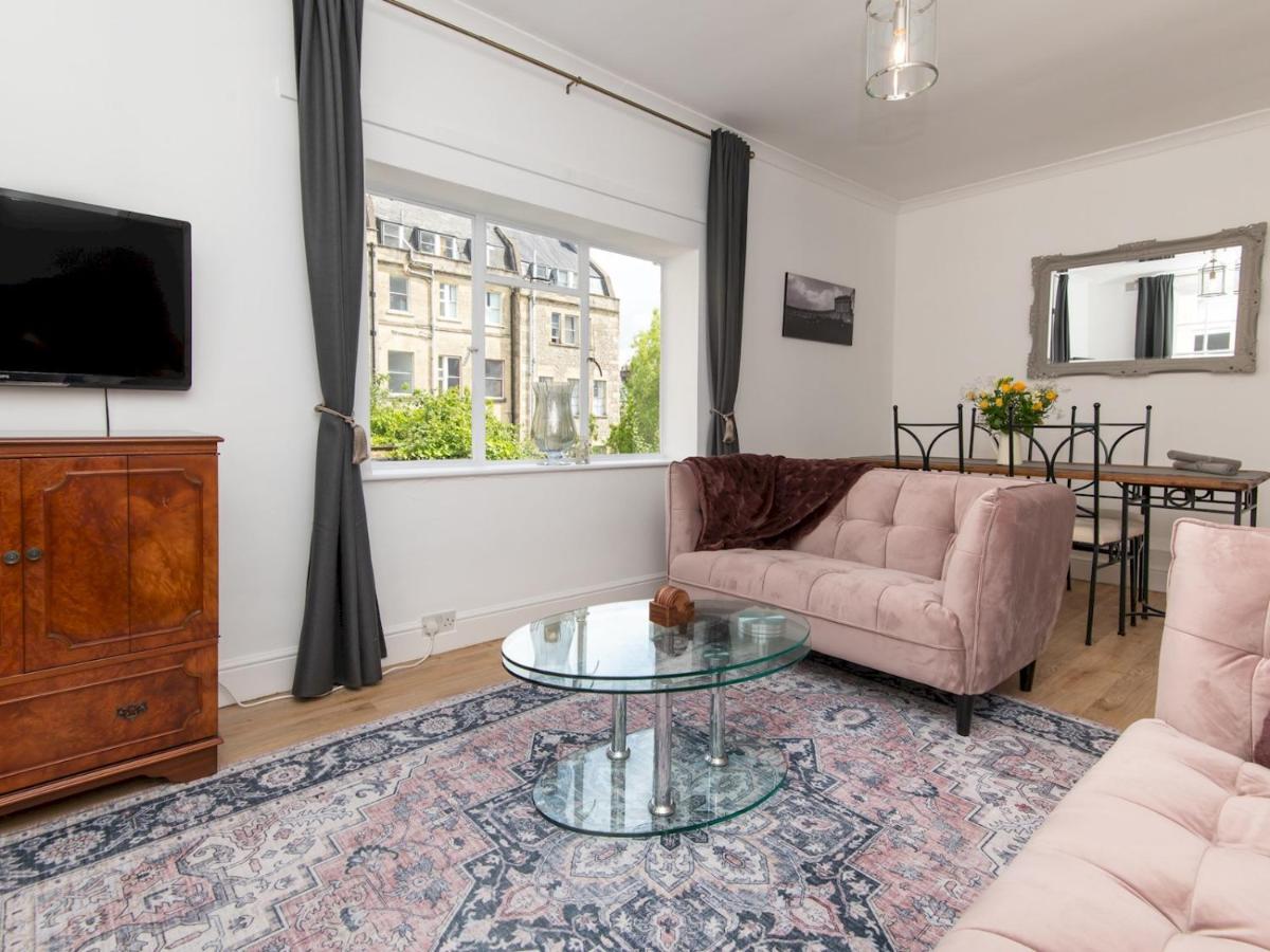 Pass The Keys Stylish 2 Bed Central Bath Apartment With Parking Esterno foto