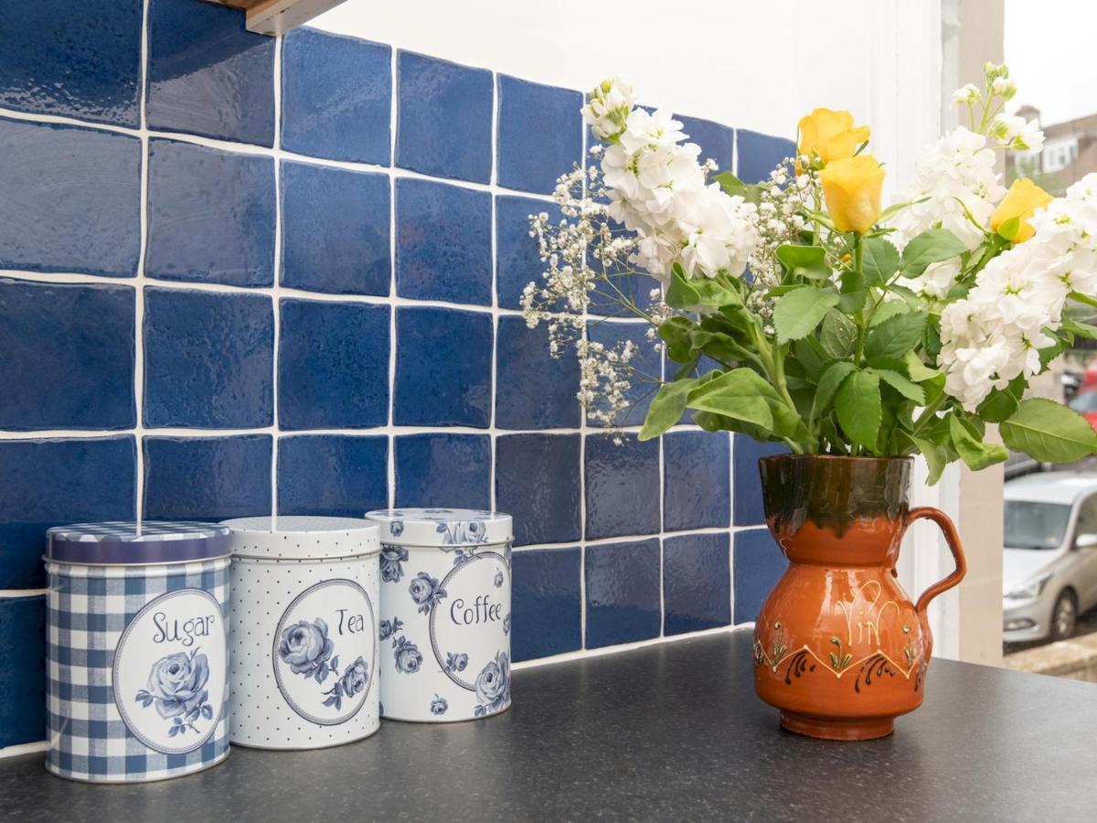 Pass The Keys Stylish 2 Bed Central Bath Apartment With Parking Esterno foto