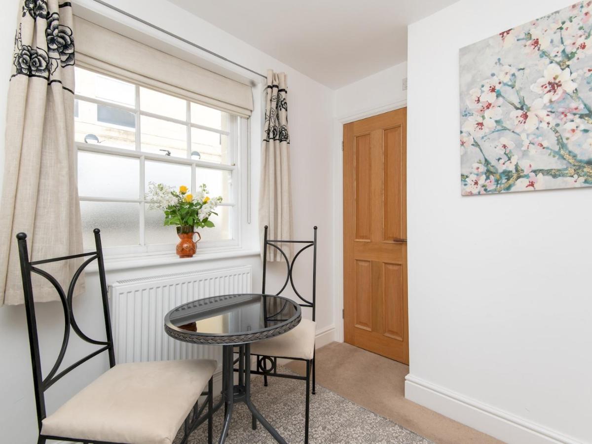 Pass The Keys Stylish 2 Bed Central Bath Apartment With Parking Esterno foto